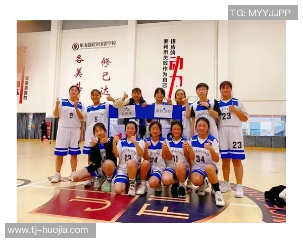 赛后分析：北京篮球队与上海篮球队的表现与状态对比探讨